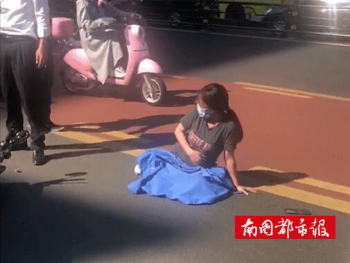 2009年南京酒驾孕妇小孩都撞出来了_630车祸孕妇压爆肚子图片