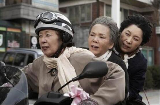 韩国搞笑电影排行榜前十名 奶奶强盗团上榜,第八爆笑上映