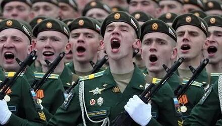 俄罗斯阅兵时普金喊的“乌拉”是什么意思?