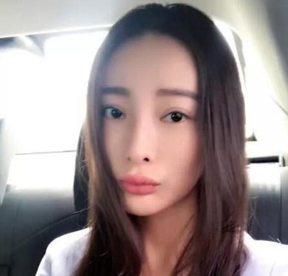 王李丹妮一路向西禁照是真的吗 没有比她胸更大的演员了