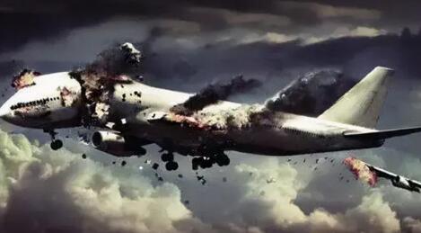 飞机空中解体人有全尸吗,惨不忍睹飞行员遗体,空难遗体太惨了图片