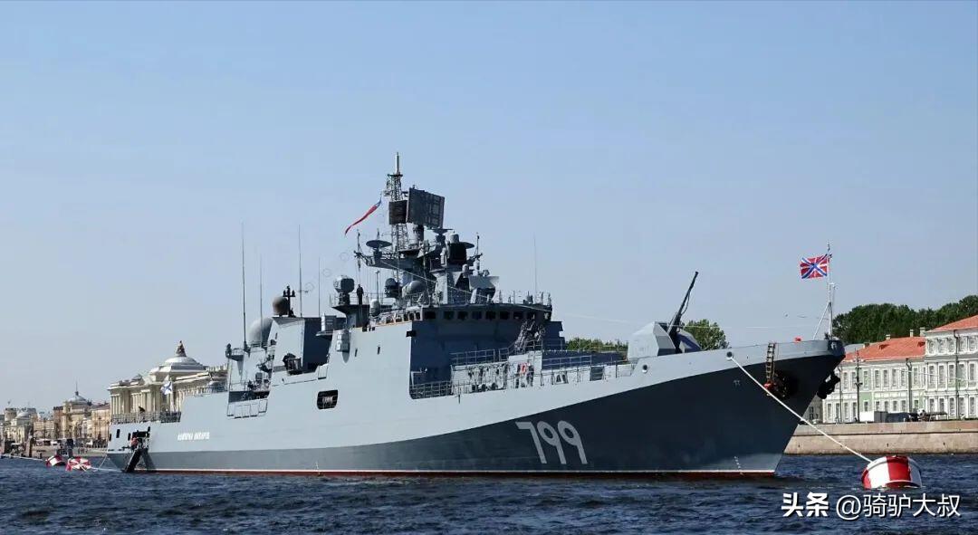 乌官员称俄黑海舰队4艘军舰爆炸,究竟是怎么一回事?