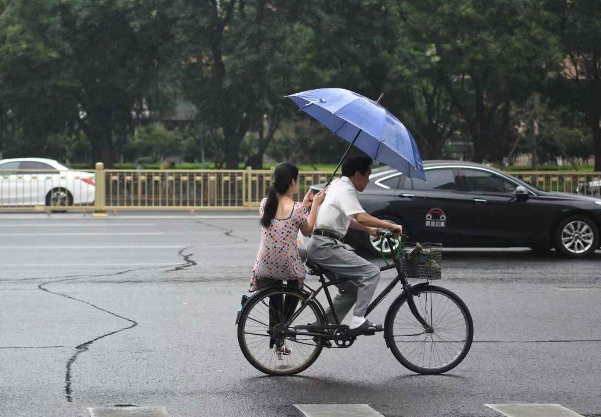 北京发布雷电蓝警是怎么回事，关于北京市发布雷电蓝色预警信号的新消息。