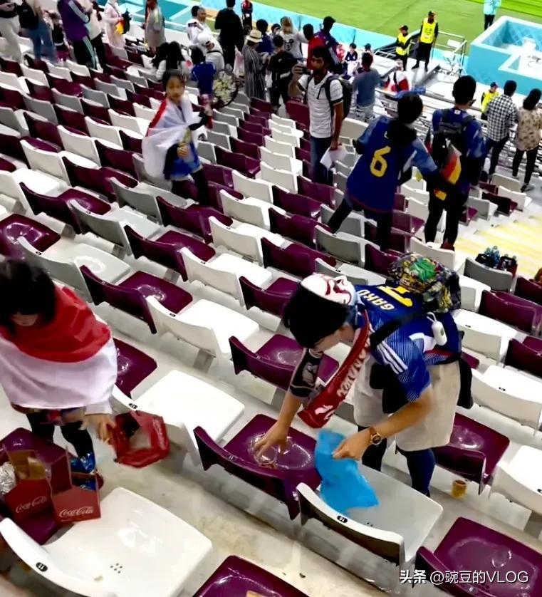 日本企业家怒斥日本球迷看台捡垃圾,究竟是怎么一回事?