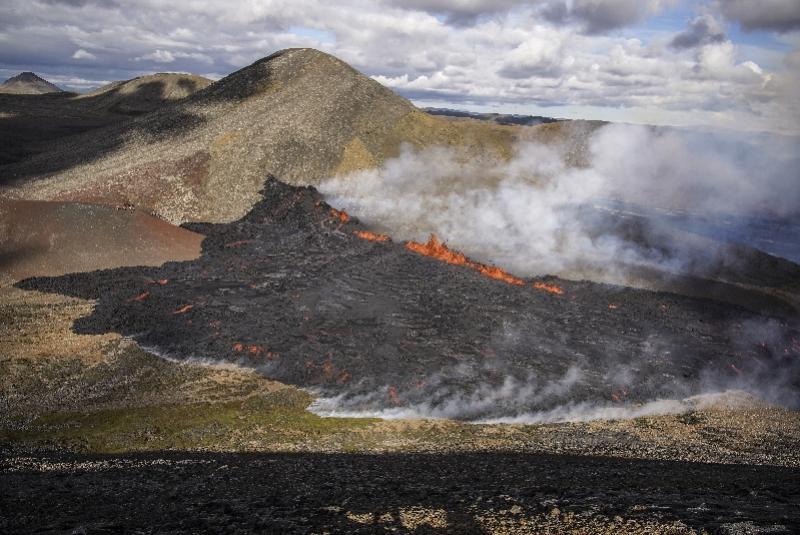 直击冰岛火山持续喷发是怎么回事，关于直击冰岛火山持续喷发的原因的新消息。