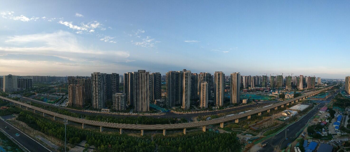 郑州天空出现绝美云朵是怎么回事，关于郑州的天空之城的新消息。