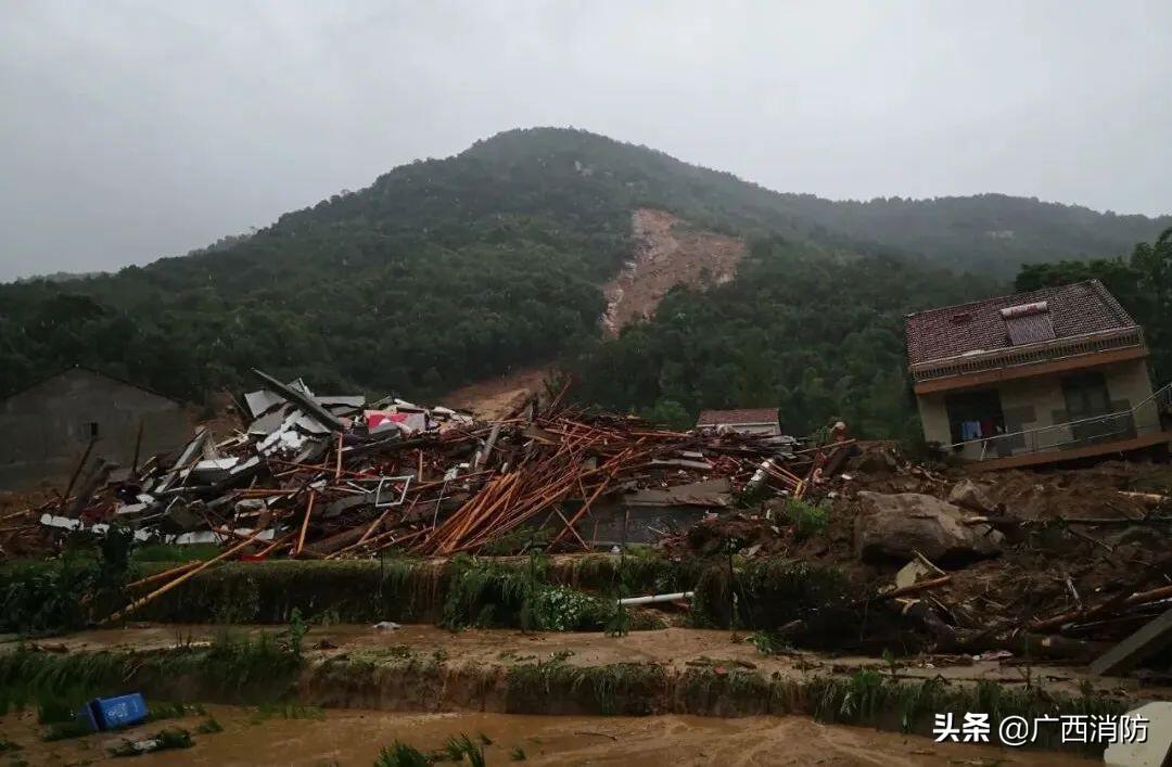 广西北流泥石流致7死1失联是怎么回事，关于广西泥石流18人死亡的新消息。