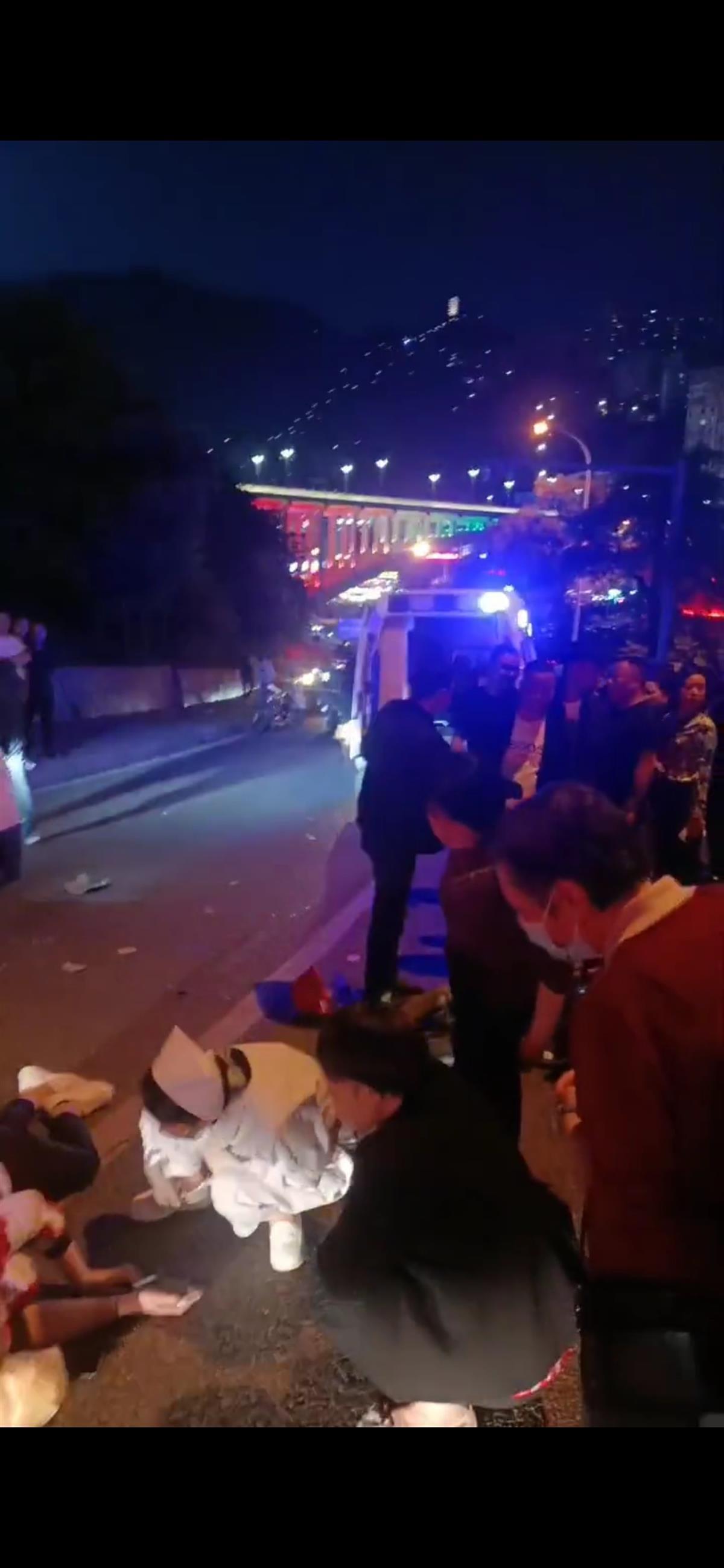 重庆一隧道发生摩托车车祸 4人死亡,究竟是怎么一回事?