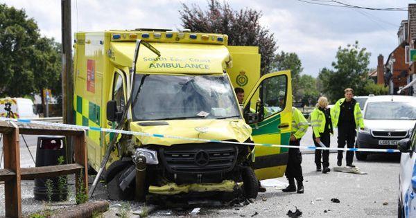 女子救护车上身亡是怎么回事，关于女子救护车上身亡案例的新消息。