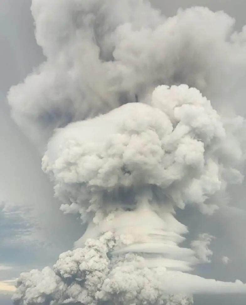 ##夏威夷世界最大活火山开始喷发