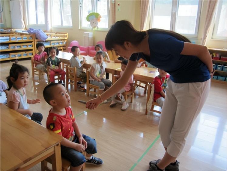 江西幼儿园命案嫌犯抢救无效死亡是怎么回事，关于江西儿童被杀案的新消息。