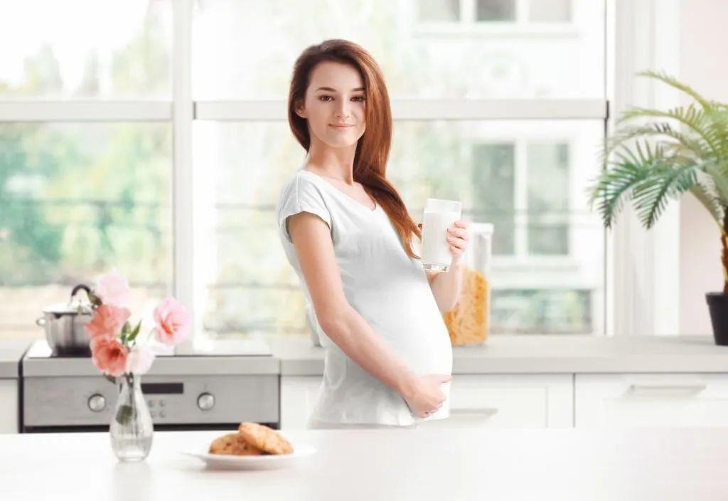 孕妇每天1杯奶茶喝成奶茶血是怎么回事，关于孕妇每天喝一杯奶茶的新消息。