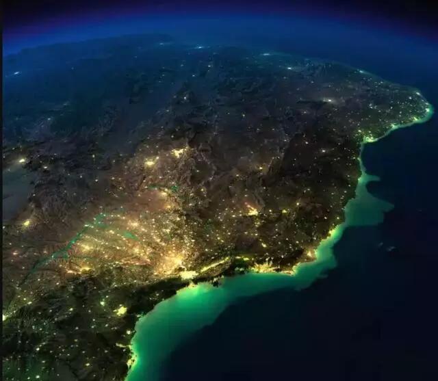 地球夜景看人口分布是怎么回事，关于地球夜景图反映发达程度的新消息。