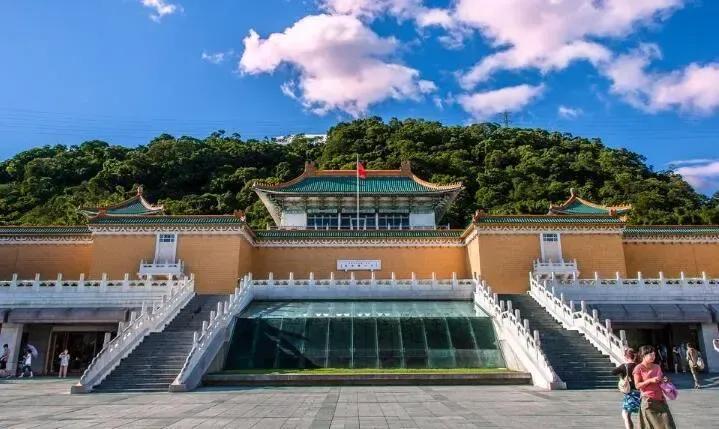将文物精品转移美日？台北故宫否认是怎么回事，关于运往台湾的故宫文物的新消息。