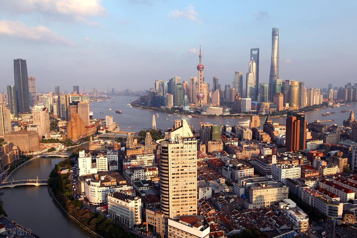 ##万亿GDP城市盘点：上海重回第一