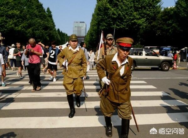 日媒:自称中国籍男子闯靖国神社被抓是怎么回事，关于中国男子大闹靖国神社被围殴的新消息。