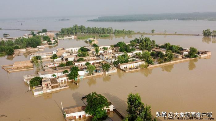 巴基斯坦三分之一土地被淹是怎么回事，关于巴基斯坦三分之一土地被淹没的新消息。