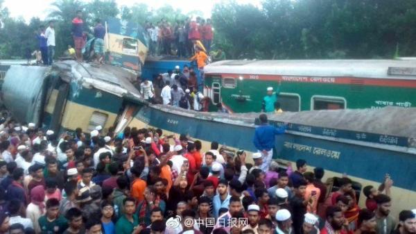 孟加拉国火车相撞怎么回事？孟加拉国火车相撞伤亡事故现场画面