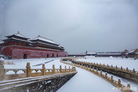 北京初雪 故宫白雪镶红墙