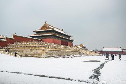 北京初雪 故宫白雪镶红墙