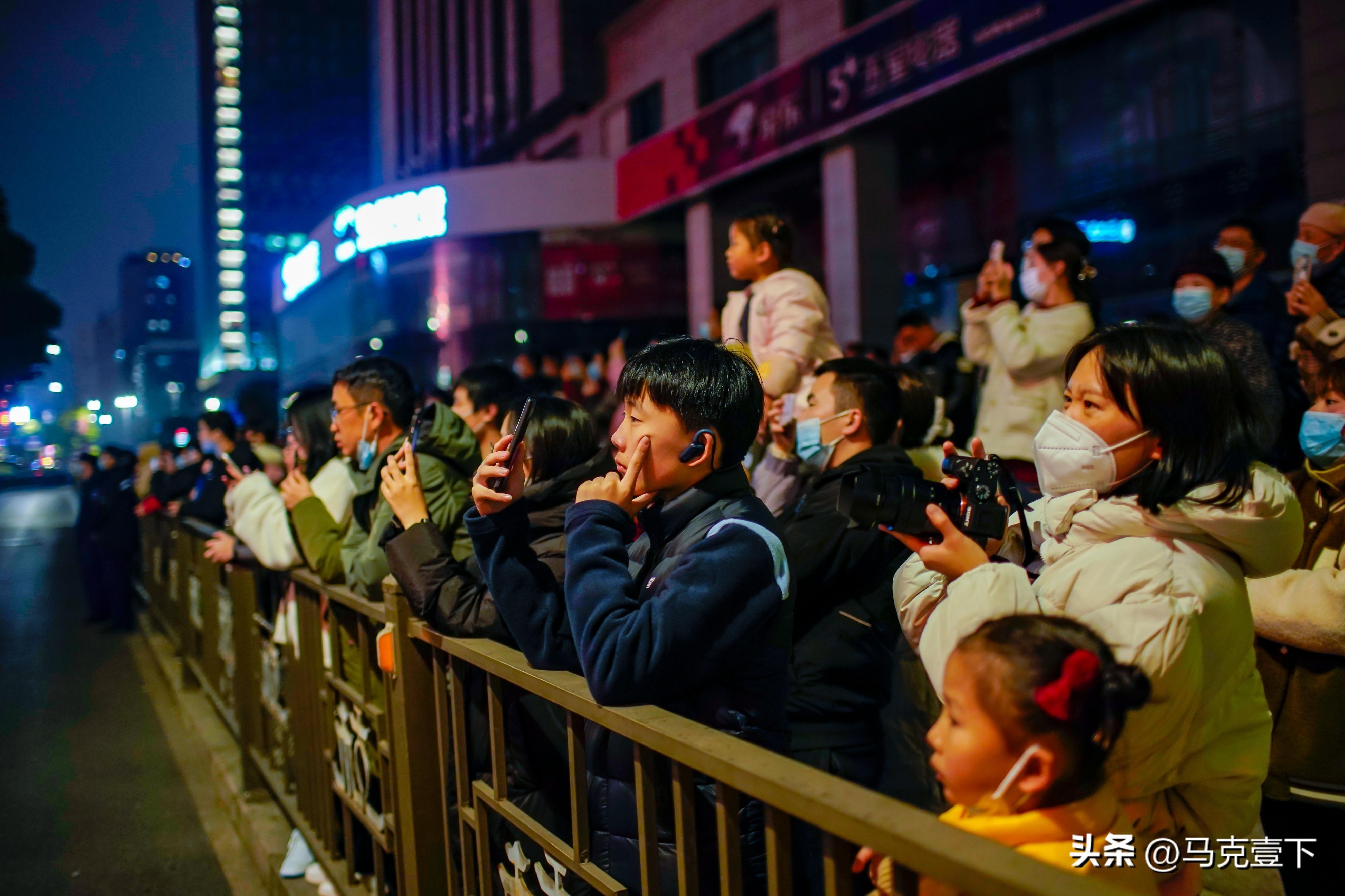 杭州烟花大会现场,究竟是怎么一回事?