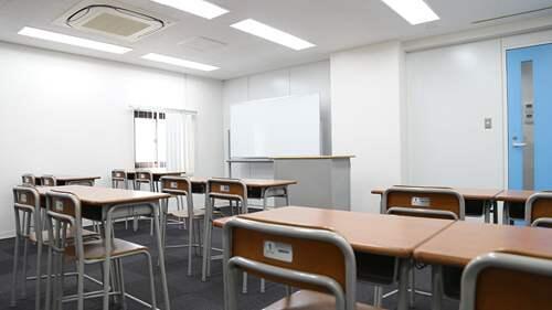 语言学校 早稻田EDU日本语学校繁华地区 100升学率 全面升学指导 专业美术指导