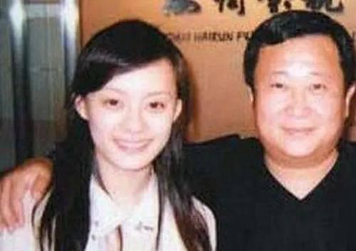 孙俪被包养7年丑闻 邓超得知真相后提出离婚 双方恩爱举动辟谣