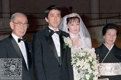 日本安倍夫人年轻照片,安倍夫人家庭背景超牛！