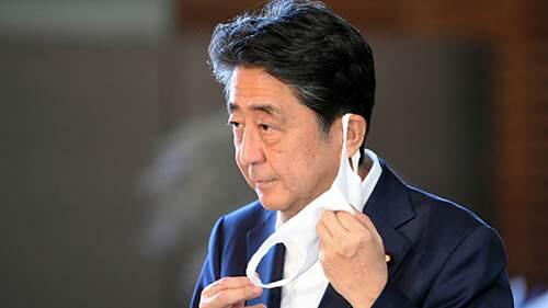 安倍晋三进入医院