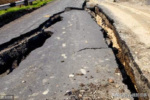 城市道路出现坍塌是什么原因 地陷的原因