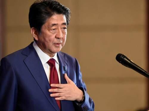 日本首相安倍晋三正式辞职