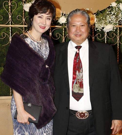 洪金宝老婆是谁