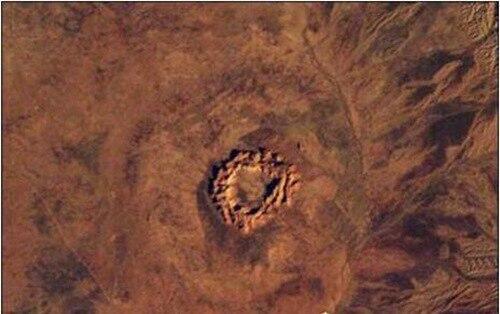 世界十大最壮观的陨石坑