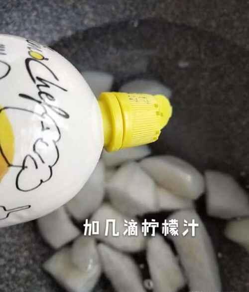 如何做冰糖雪梨水？