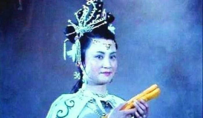 徐少华和朱琳（中朱琳因徐少华未婚）