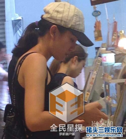 蒋劲夫绯闻女友张博涵曝光 资料微博私房照遭网友扒皮