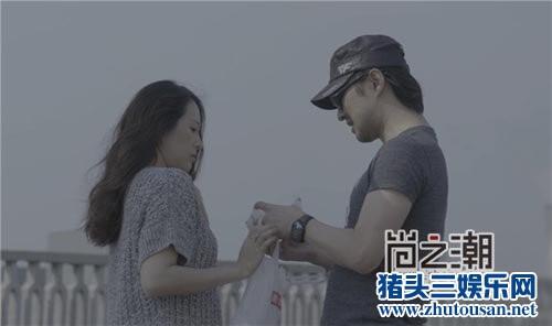 章子怡转发汪峰微博秀恩爱 我走我的路你也得走我的路