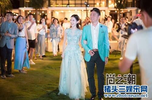 刘强东奶茶妹妹十一在澳洲举行婚礼 奶东恋修成正果