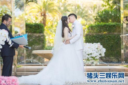 从奶茶妹妹到京东老板娘，章泽天只用了两年，降服了一个老男人