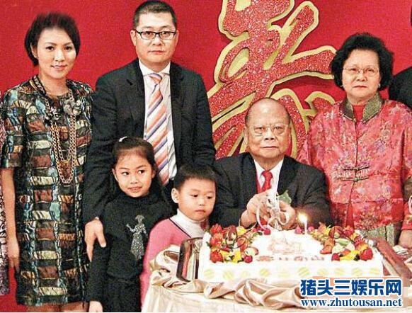 她曾经比杨钰莹还红，29岁嫁入豪门，41岁惨遭抛弃病痛缠身