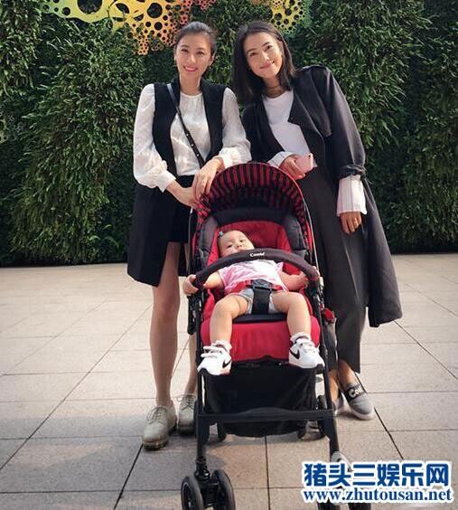 贾静雯女儿咘咘萌照 揭秘贾静雯女儿咘咘眼睛为什么这么大