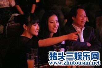 刘亦菲和陈紫函同框相差9岁尽是泪水 一个不老女神一个似村姑