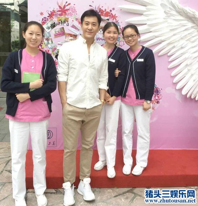 毛宁现身医院慰问护士 老婆李静萍神秘身份曝光俩人已生子