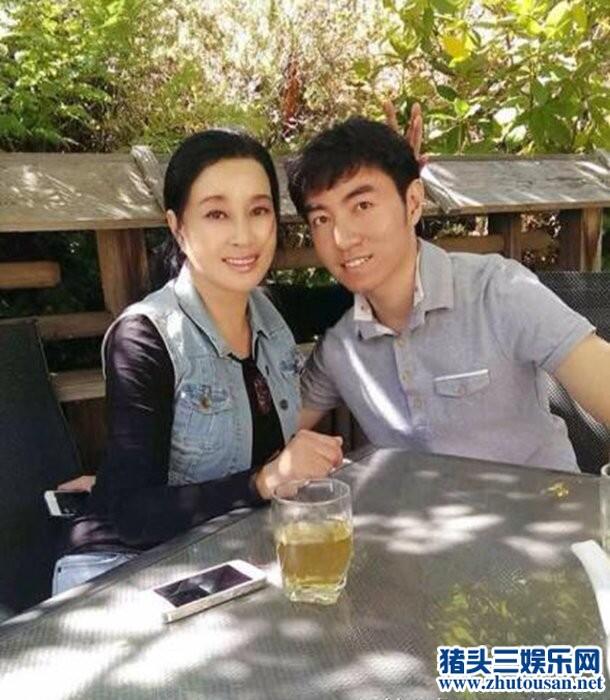 不老女神刘晓庆的素颜照近照曝光 刘晓庆探班赵薇事件揭秘