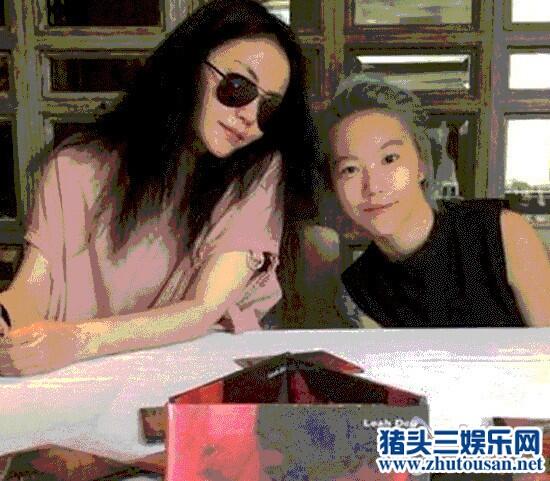 曝王菲女儿窦靖童承认是同性恋出柜了啊 女友竟然和Angelababy有关