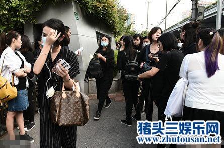 陈乔恩赴乔任梁追悼会 乔任梁绯闻女友徐璐未现身传俩人私下曾反目