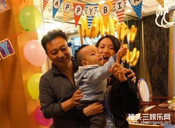 张晞临个人资料图片 出道20多年如今与老婆朱敏低调幸福