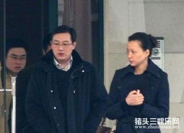 董卿结婚了吗老公是谁 网爆与神秘男子隐婚多年