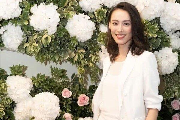 为什么梁洛施进不了李家门 李泽楷梁洛施三个儿子